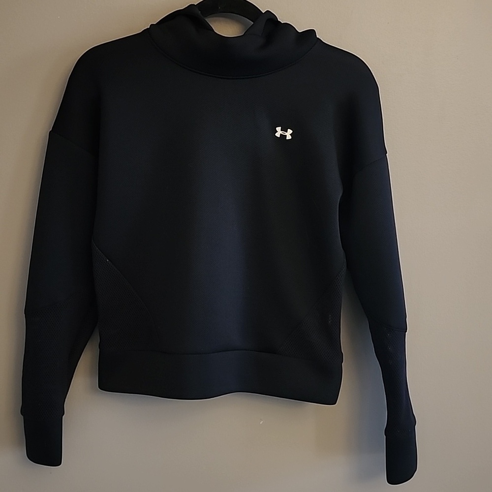 Under Armour breatheable sweatshirt
